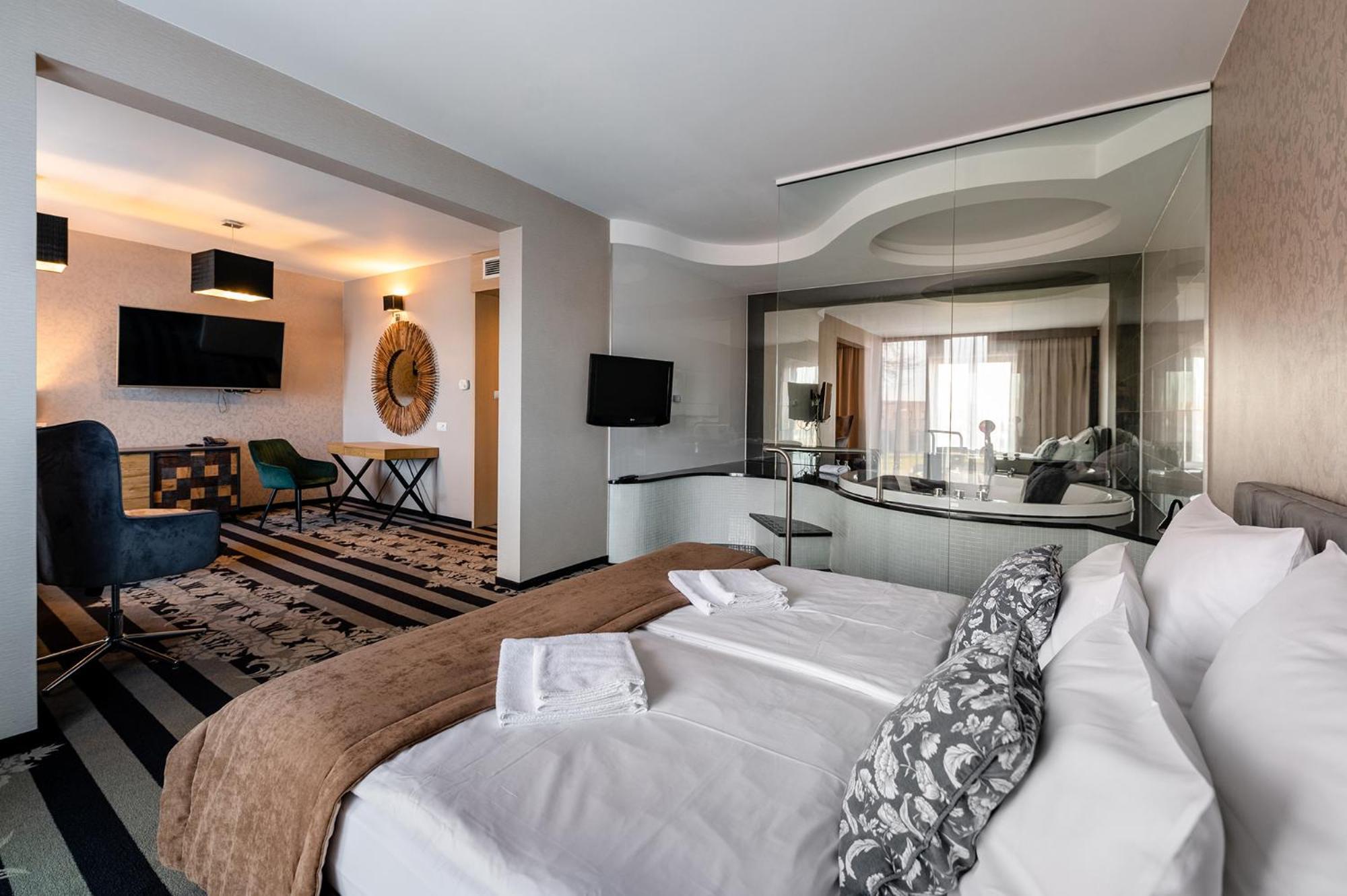 Hotel Alhar لوبلينييس المظهر الخارجي الصورة