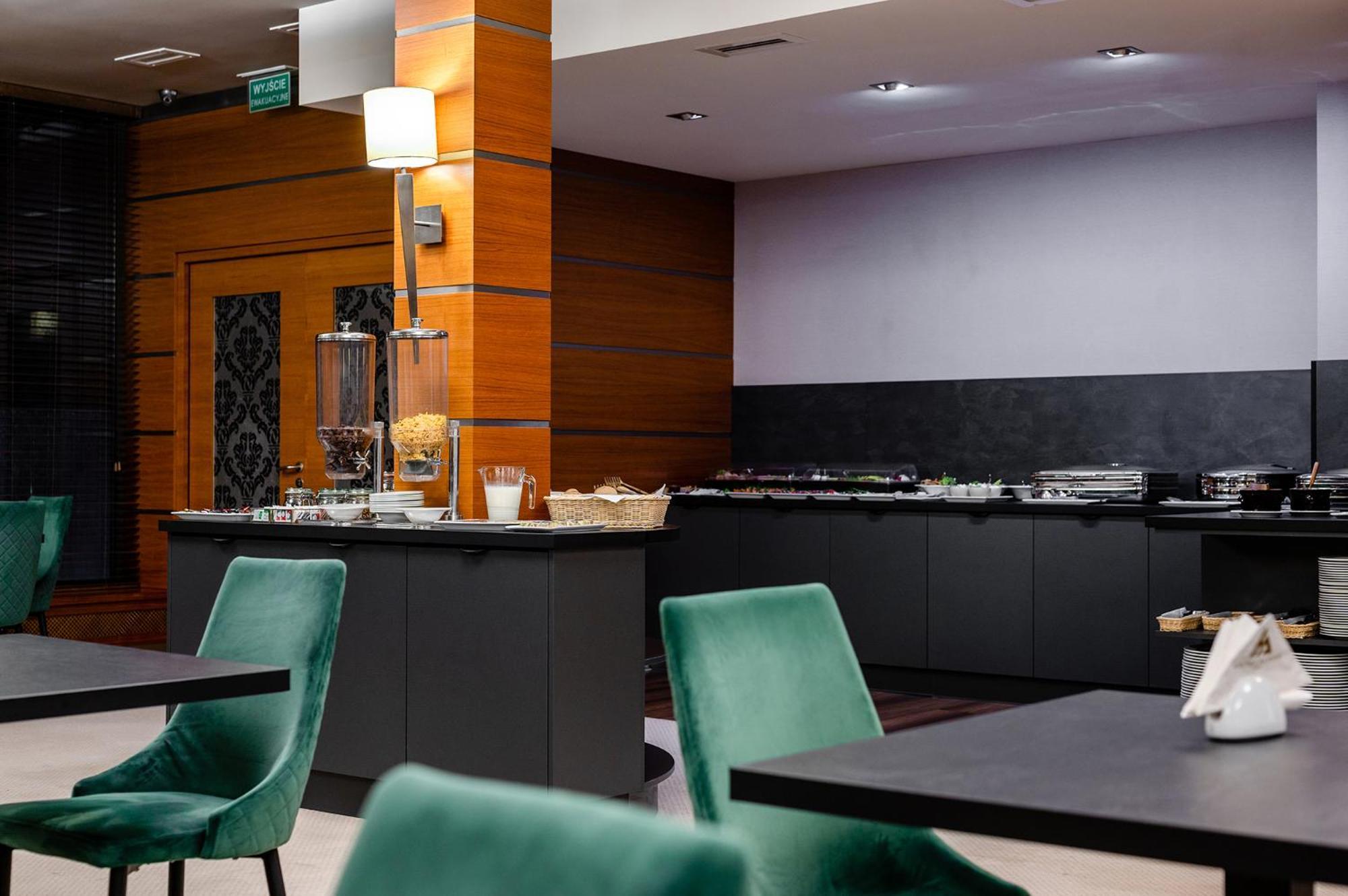 Hotel Alhar لوبلينييس المظهر الخارجي الصورة