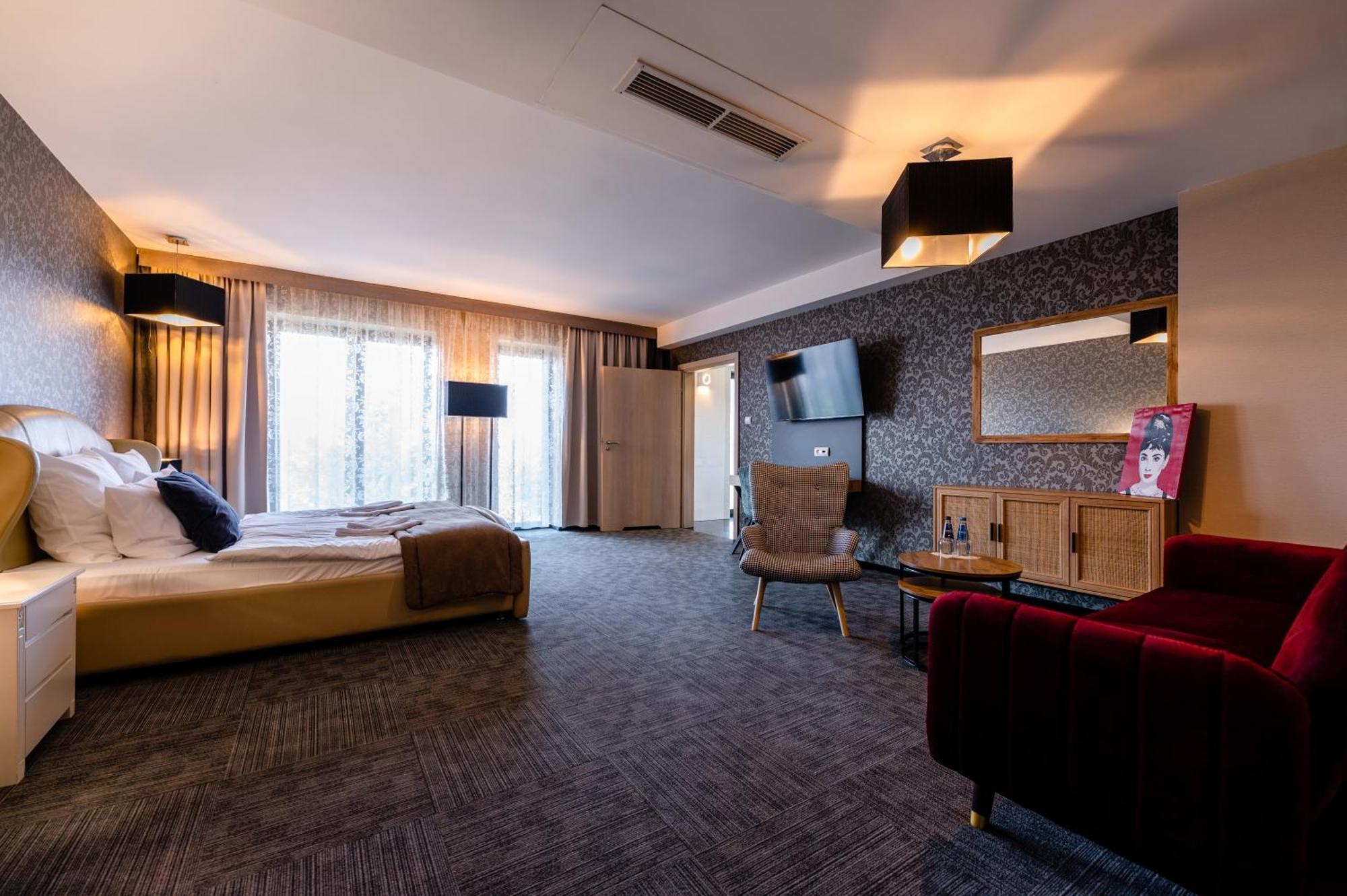 Hotel Alhar لوبلينييس المظهر الخارجي الصورة